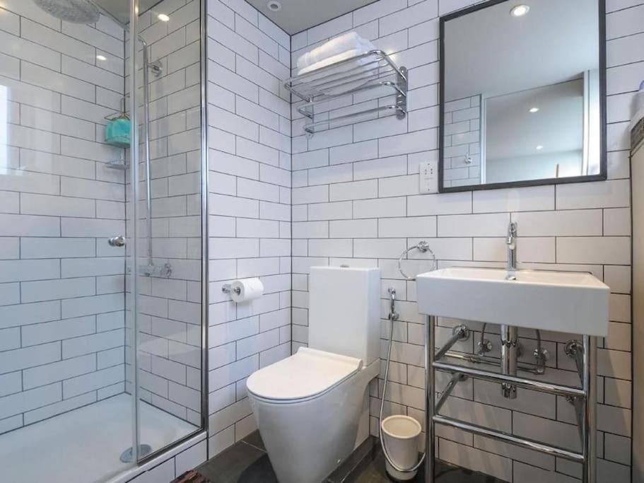 Manhattan Style Apartment In Fulham Londra Dış mekan fotoğraf
